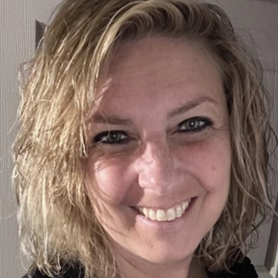 Carrie Satterfield Headshot