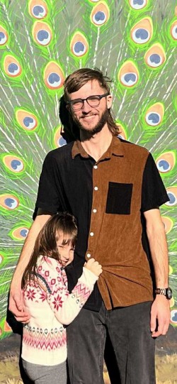 Derek with stepdaughter Nat at Dickerson Park Zoo